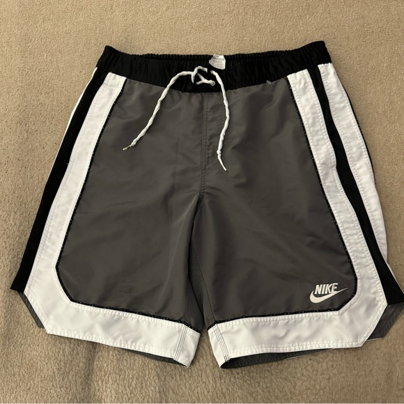 Vintage 1990's Nike Striped Drawstring Athletic Black White Shorts Men Medium - Picture 1 of 10